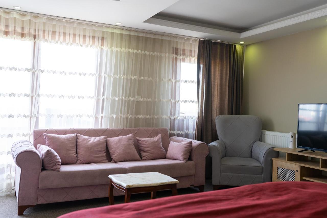Cnr Otel Airport Istanbul Bagian luar foto